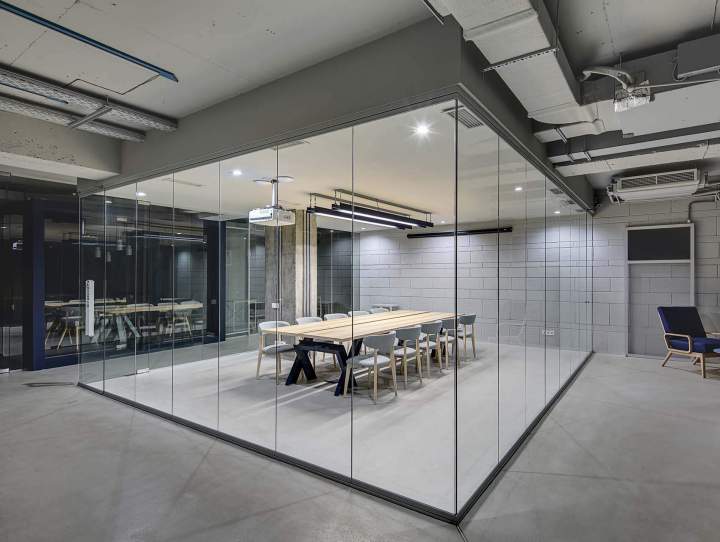 Installation cloison verre bureau Terrebonne